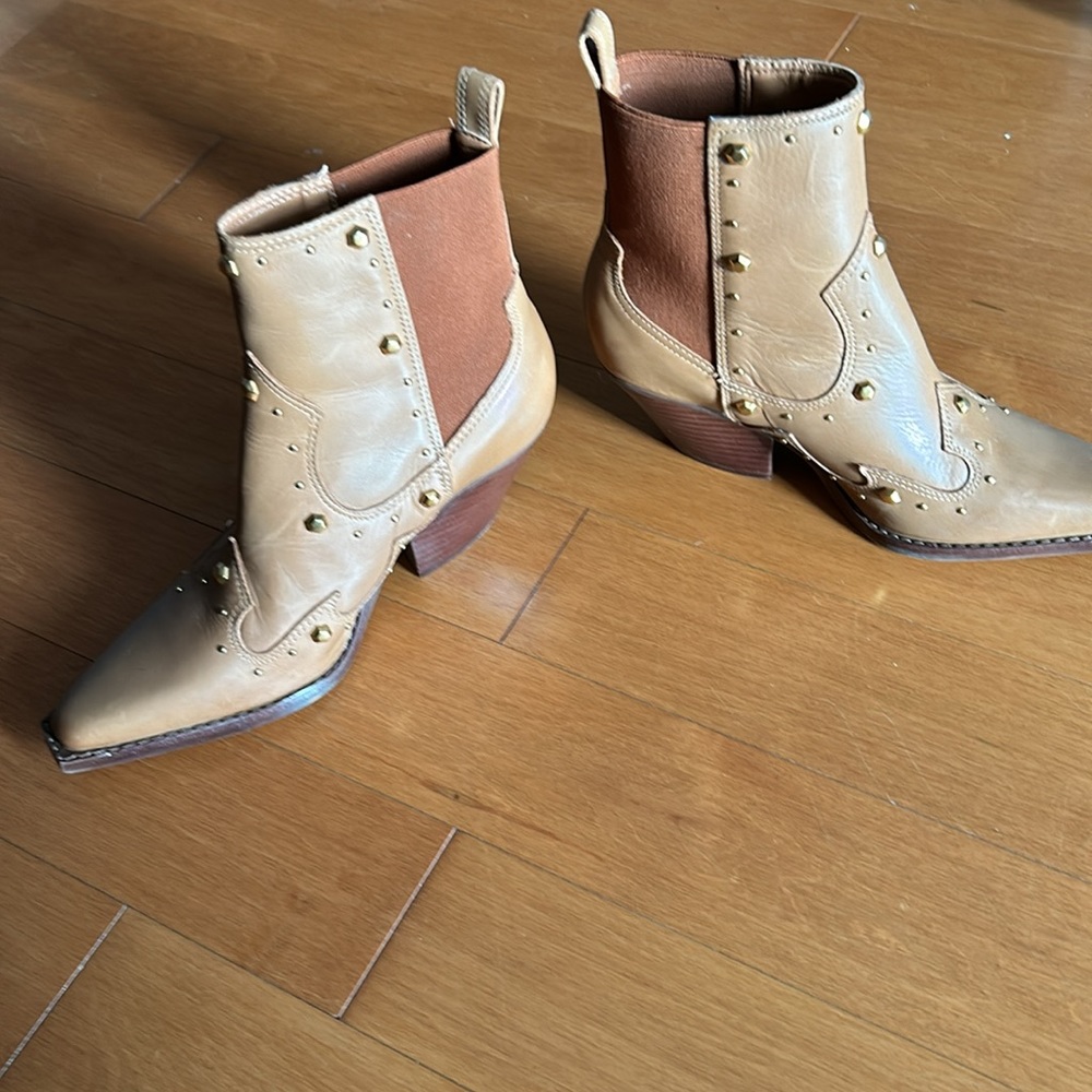 Vince Camuto Norley Studded Leather Western Ankle Booties Women’s Size 5.5 - Picture 12 of 17